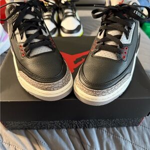 Jordan 3 Retro (Black Cement)